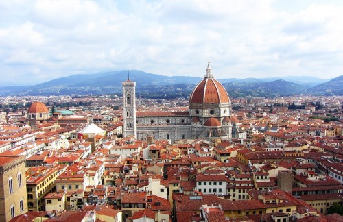 Città storiche? Valorizzare l’identità senza omologare il commercio 