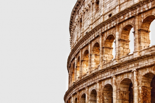 Gara lampo per la ricostruzione dell’arena del Colosseo. Online il bando Invitalia