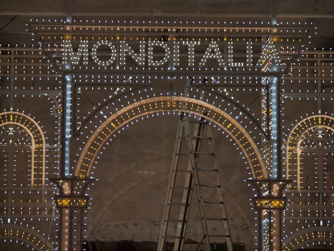 Fratelli Parisi: le Luminarie vestono strade e piazze e dal 2015 entreranno in case e negozi