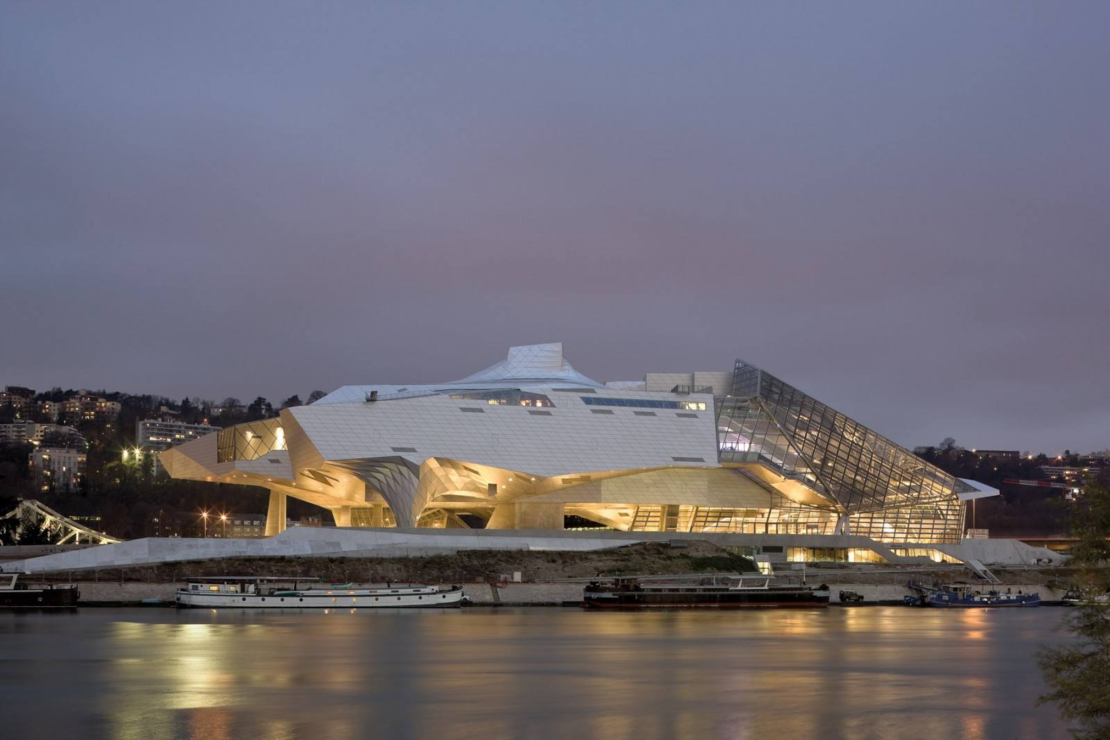 Lione ha un nuovo landmark: pronto il “Musée des Confluences” di Coop Himmelb(l)au