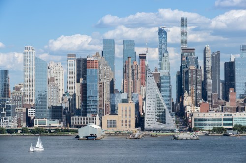 The Courtscraper: Big sbarca a New York e inventa il grattacielo a corte 