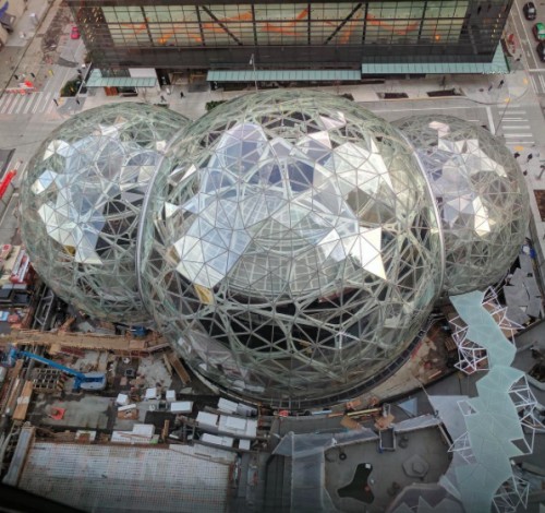 Aggiornamenti in tempo reale via social, Amazon racconta The Spheres di Seattle