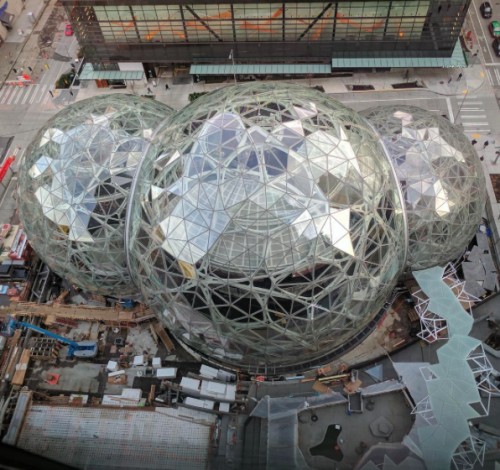 Aggiornamenti in tempo reale via social, Amazon racconta The Spheres di Seattle